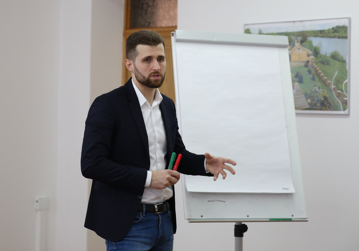 Захар Якунин | Как продавать услуги B2B