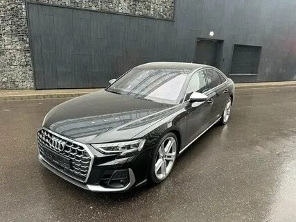 «Флагман с характером: знакомимся с Audi S8»
