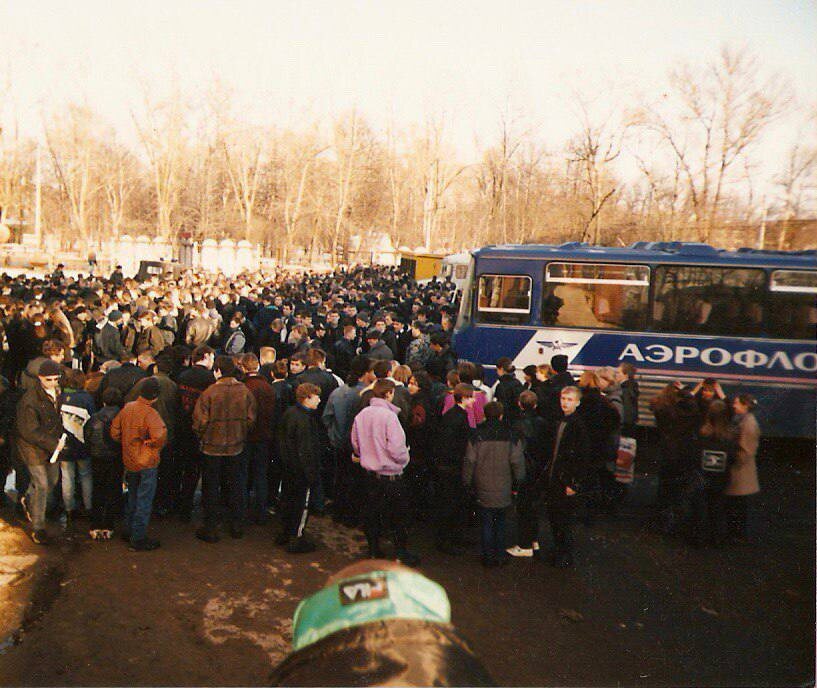 Фанаты «Торпедо» в Ярославле в 1998 году