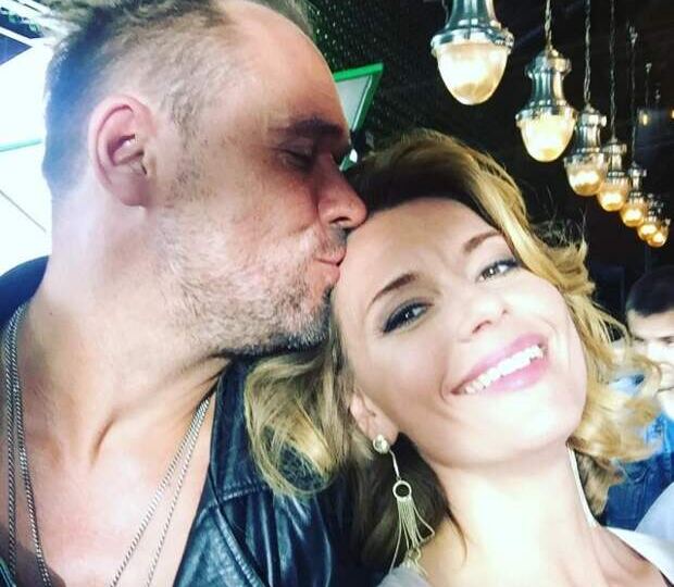 Толкалина и Аверин приехали на открытие XIII Забайкальского кинофестиваля, держась за руки: и другие образы звезд
