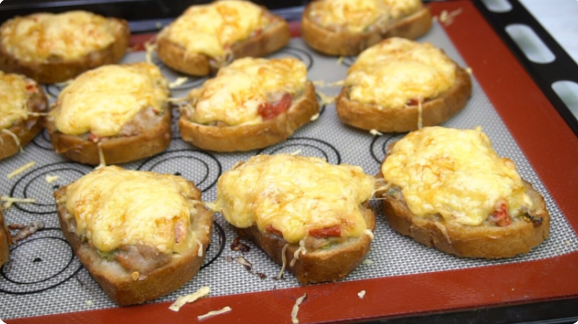 Не котлеты, а объедение! Готовлю пару раз в неделю, потому что быстро и вкусно (котлеты, которые не надо лепить...