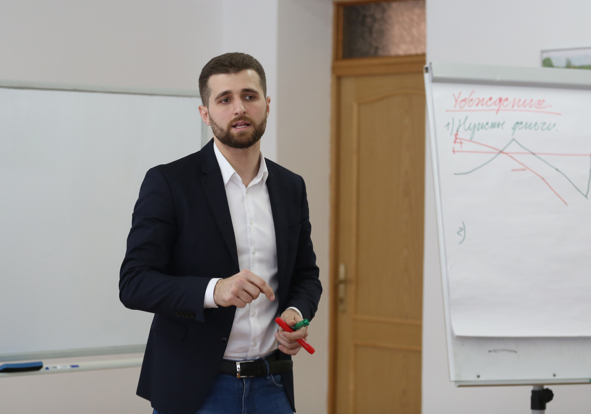 Захар Якунин | Как продавать услуги B2B