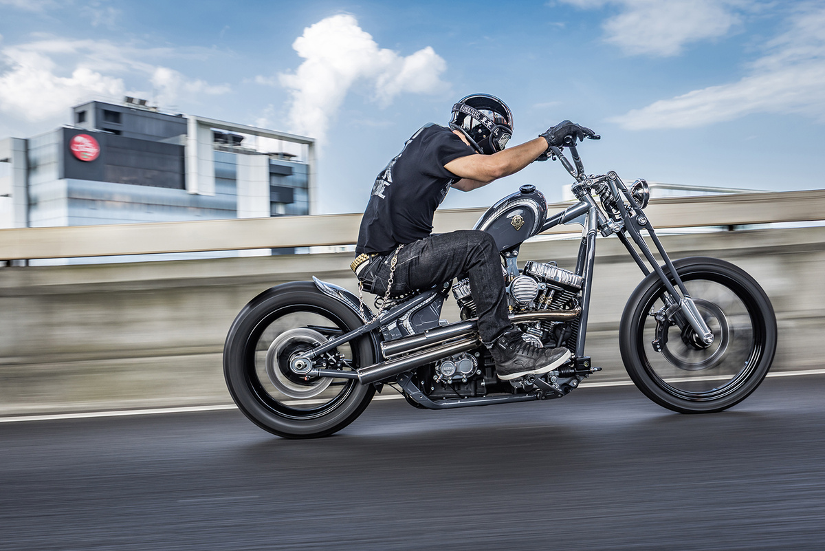 Rough Crafts представляет яркий чоппер на базе Harley
