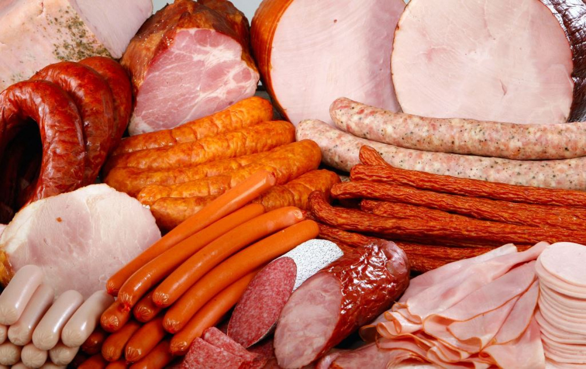 Из чего на самом деле делают популярные мясные изделия — мифы и реальность прилавков: разбор состава, который удивит любого