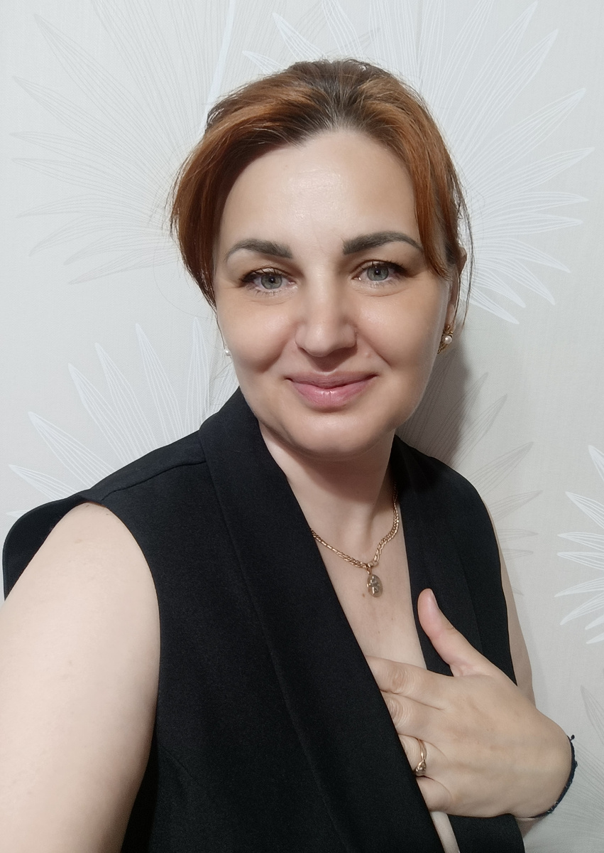 Привет, я Лена. Автор этого блога Ленок_рыжий_огонек. И мне тоже не всегда легко. 