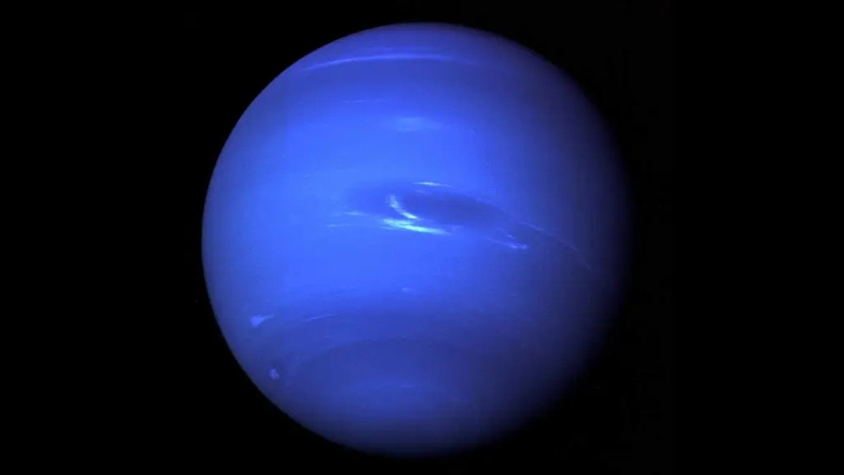    Этот легендарный снимок Нептуна был сделан в августе 1989 года зондом Voyager 2.