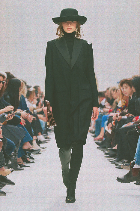Celine осень 2026 фото с сайта www.buro247.ru