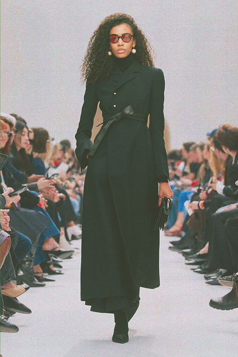 Celine осень 2026 фото с сайта www.buro247.ru