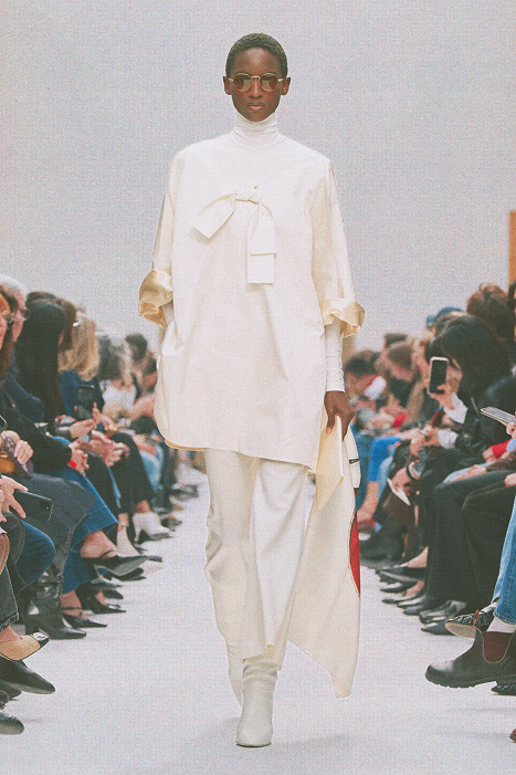Celine осень 2026 фото с сайта www.buro247.ru