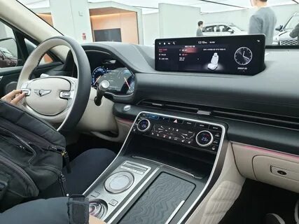 «GV80 — флагманский кроссовер Genesis: стиль, комфорт, технологии»
