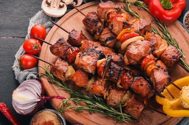 Секрет вкуснейшего шашлыка: как три простых компонента делают мясо идеальным