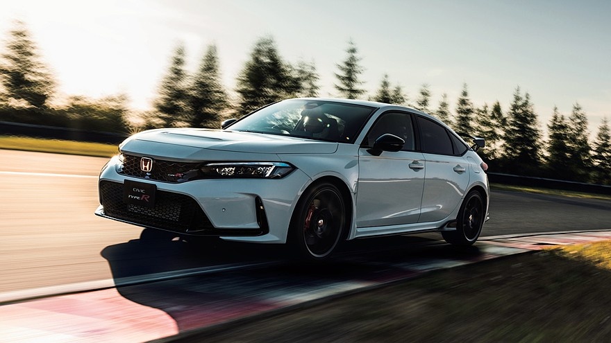    На фото: Honda Civic Type R