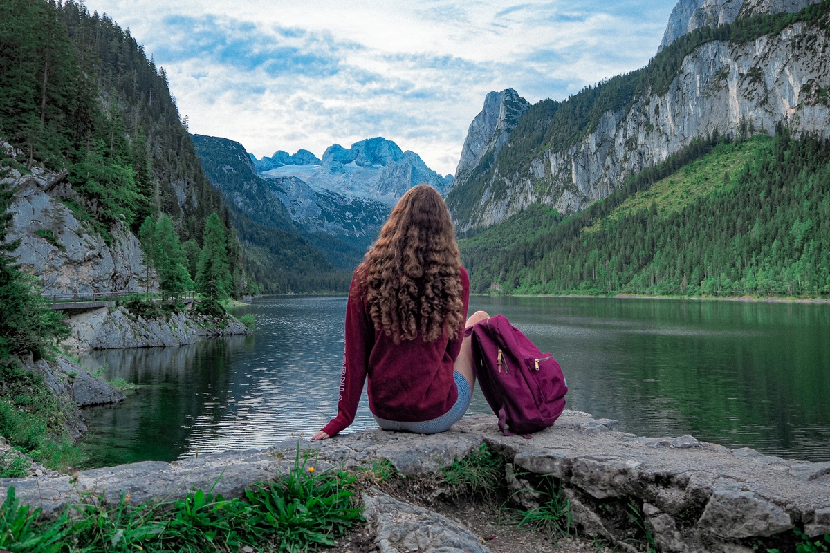 https://unsplash.com/@laurachouette