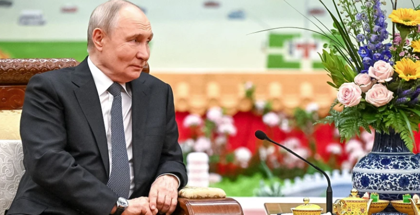 Владимир Путин во время визита в Пекин 20 мая © AFP