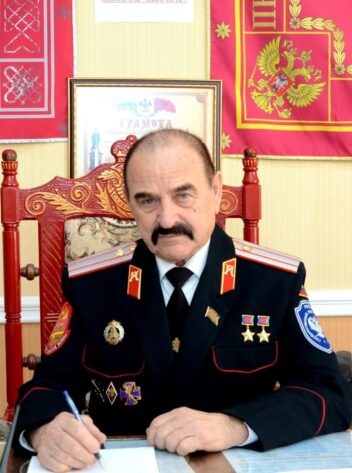    Дважды Герой труда Краснодарского края казачий полковник Иван Безуглый
