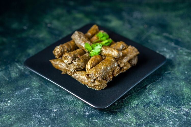 Сейчас! Весенняя заготовка виноградных листьев: секрет вкусной долмы на весь год
