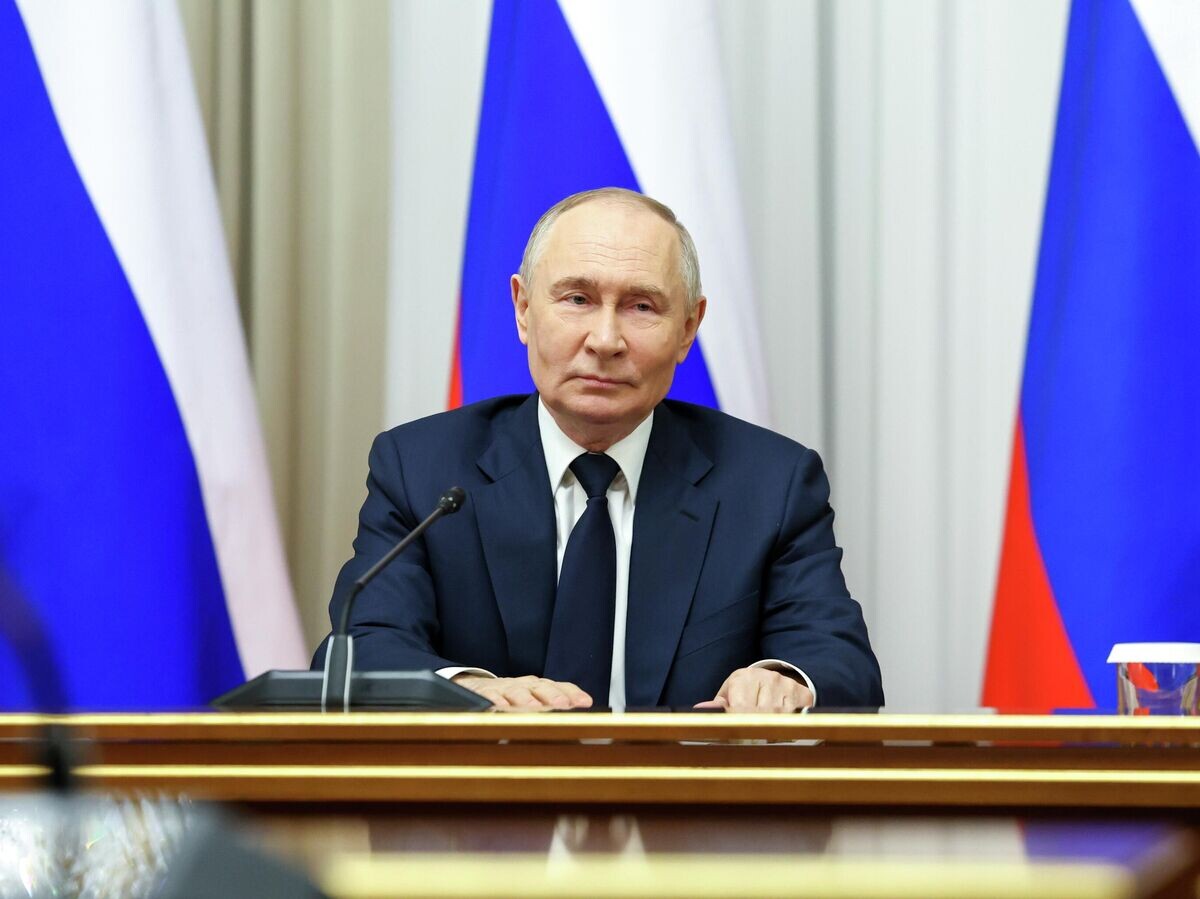    Президент РФ Владимир Путин на встрече с членами правительства РФ, посвященной итогам работы кабинета министров в 2025 году | © РИА Новости / POOL