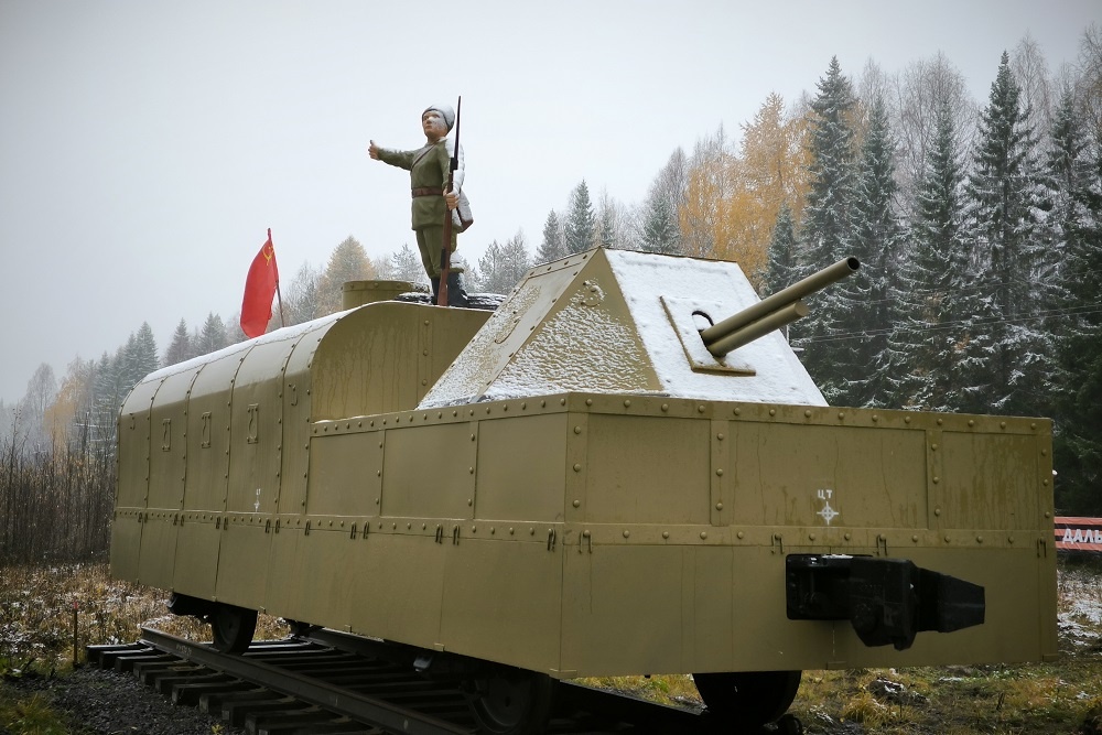    23 мая делегаты отправятся на практику в военно-исторический парк "Юрьевский рубеж", который открыт в архангельской тайге / Татьяна Сухановская