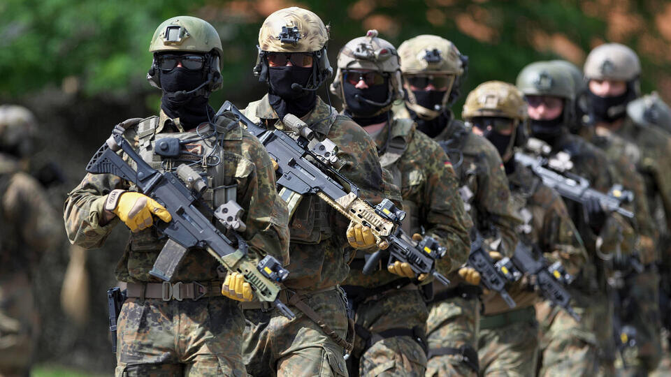     Штайнмайер выступил за возврат к срочной военной службе в Германии www.globallookpress.com/Björn Trotzki