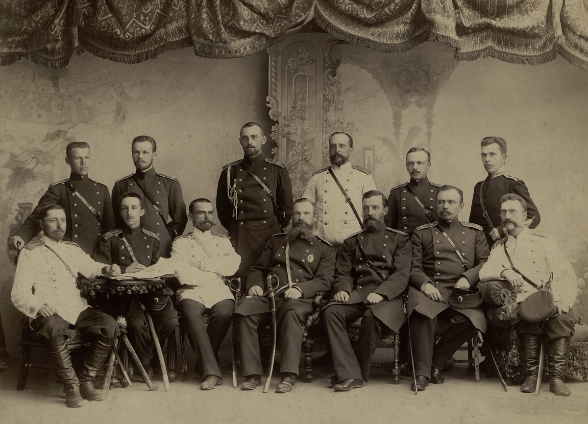 Фотография офицеров 12-го гренадерского Астраханского Императора Александра III полка. Нижний ряд - 3-й справа - капитан 12-го гренадерского Астраханского Императора Александра III полка Ястребцов (Ястребцев) Владимир Александрович (2.11.1854 -?). На сайте Государственного исторического музея полк ошибочно именуется как 12-й гренадерский Астраханский Его Величества полк. Что неверно. В 1897 году полк именовался уже как 12-й гренадерский Астраханский Императора Александра III полк. "Офицеры 12 гренадерского Астраханского Его Величества полка. Трунов Г.В. 1897 г.". Источник: Государственный исторический музей. Ссылка: https://catalog.shm.ru/entity/OBJECT/5545179?page=2&query=12-й%20гренадерский%20Астраханский%20полк&index=75 Для справки: 02.03.1881 г. – 12-й гренадерский Астраханский Его Величества полк. 02.11.1894 г. – 12-й гренадерский Астраханский Императора Александра III полк. Ссылка: https://ria1914.info/index.php/12-й_гренадерский_Астраханский_полк Для справки: Ястребцов (Ястребцев) Владимир Александрович (2.11.1854 -?). 1875 год - выпуск из пехотного юнкерского училища. Правда, нет данных, какого именно.

1877 - 1878 годы - участие в Русско-турецкой войне.

1882 год - поручик 10-й роты 12-го гренадерского Астраханского Его Величества полка Ястребцев (Ястребцов) Владимир Александрович.

С 1 марта 1885 года - командир 6-й роты 12-го гренадерского Астраханского Его Величества полка, возможно ещё в чине поручика, Ястребцев Владимир Александрович.

1887 год - штабс-капитан 6-й роты 12-го гренадерского Астраханского Его Величества полка Ястребцев (Ястребцов) Владимир Александрович.

1888 год - капитан 6-й роты 12-го гренадерского Астраханского Его Величества полка Ястребцев (Ястребцов) Владимир Александрович.

1899 год - подполковник 12-го гренадерского Астраханского Императора Александра III полка Ястребцев (Ястребцов) Владимир Александрович. Ссылка: https://dzen.ru/a/aBD60WO5-WIBv5gR