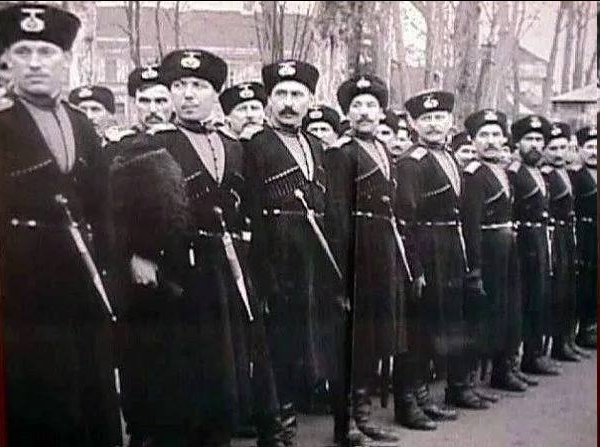 КТО РАСТИТ НЕОНАЦИСТОВ В РОССИИ?
