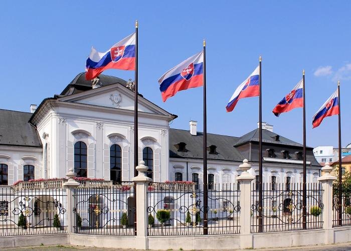 Обложка © Shutterstock / FOTODOM / Carlos Neto
