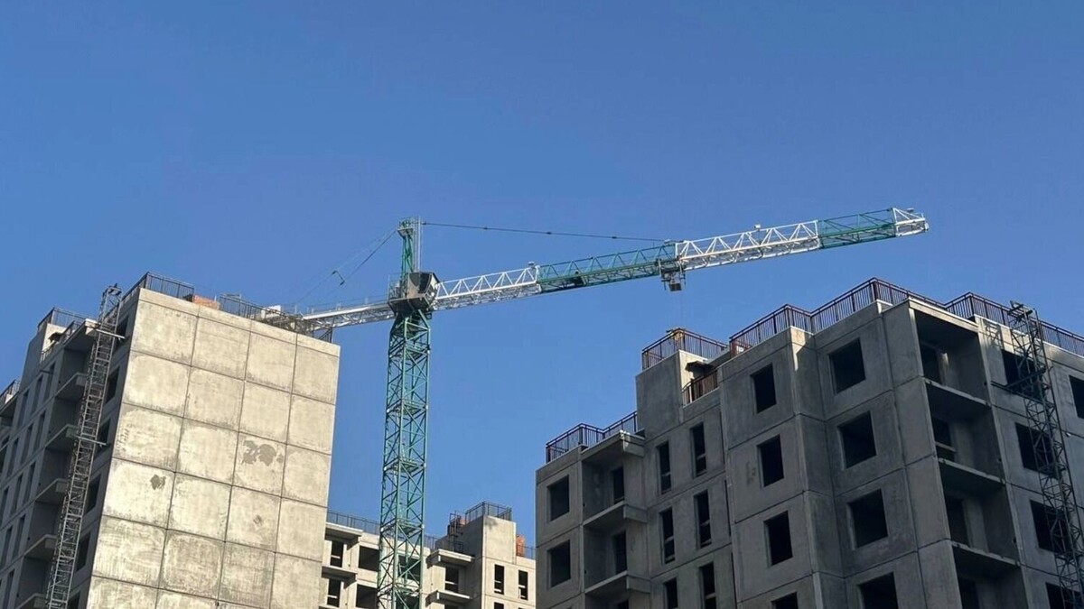    Гальянка до сих пор ждет: очередной подрядчик пытается сдать долгострой на ГГМ, а жители микрорайона считают месяцы до открытия   1MI