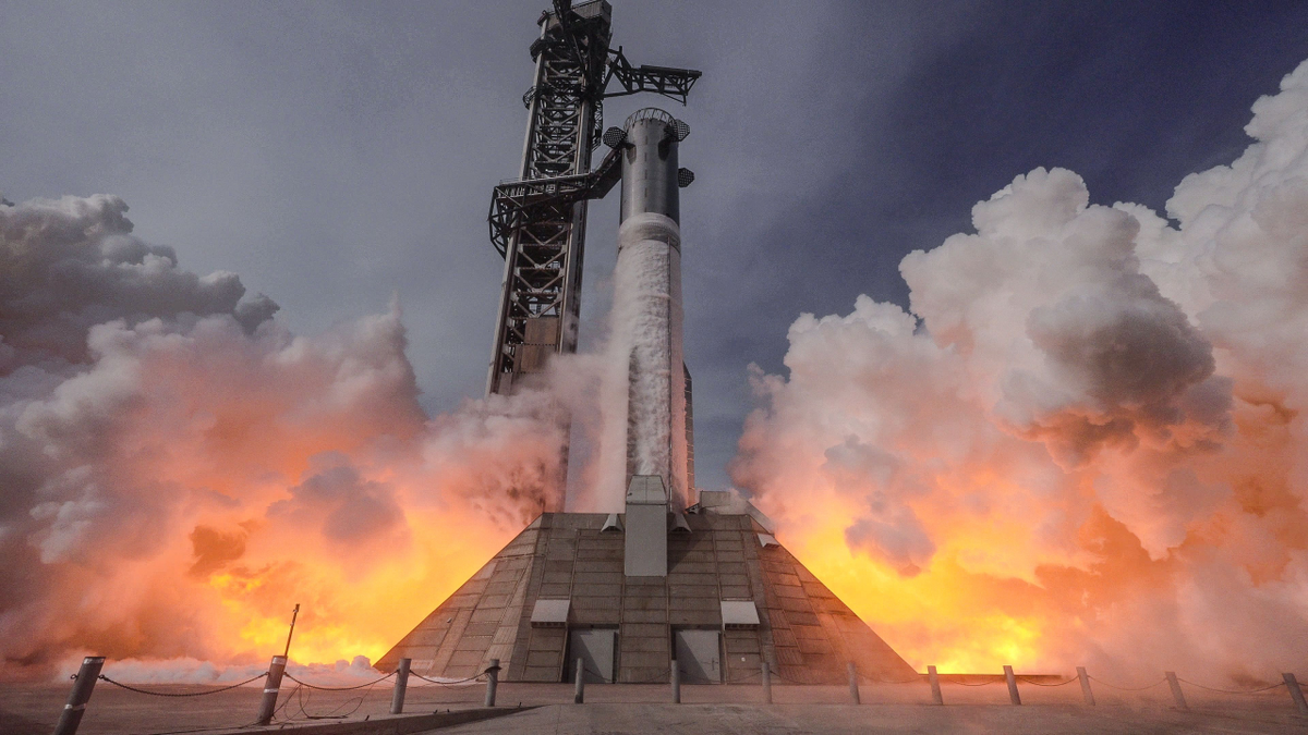 Статический прожиг первой ступени третьего поколения Starship на новой стартовой площадке
SpaceX