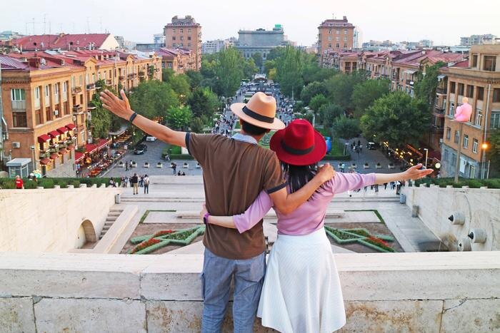 Обложка © Shutterstock / FOTODOM / lovelypeace