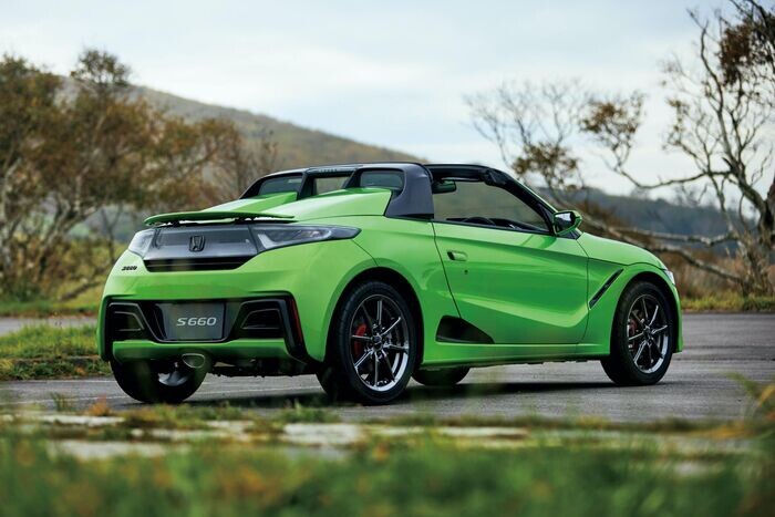 Honda S660 снабжен МКПП или «вариатором». Фото: carscoops.com
