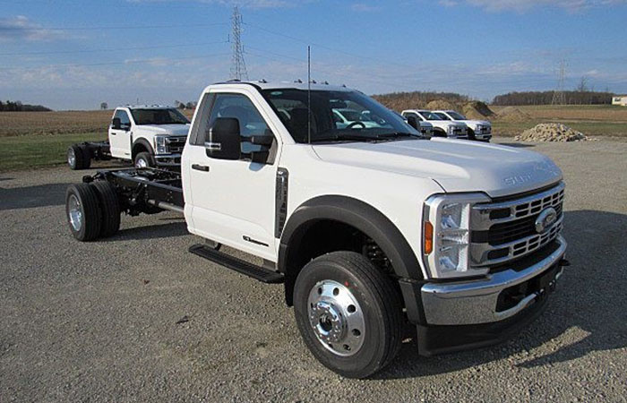 Грузовик Ford F-600./ Фото: soarr.com