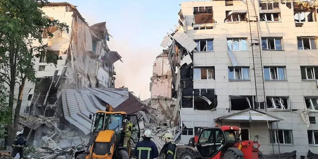 Власти ЛНР опубликовали имена погибших студентов атакованного ВСУ колледжа