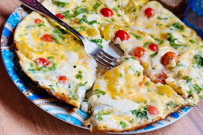 Омлет можно не сворачивать. / Фото: cook-master.ru