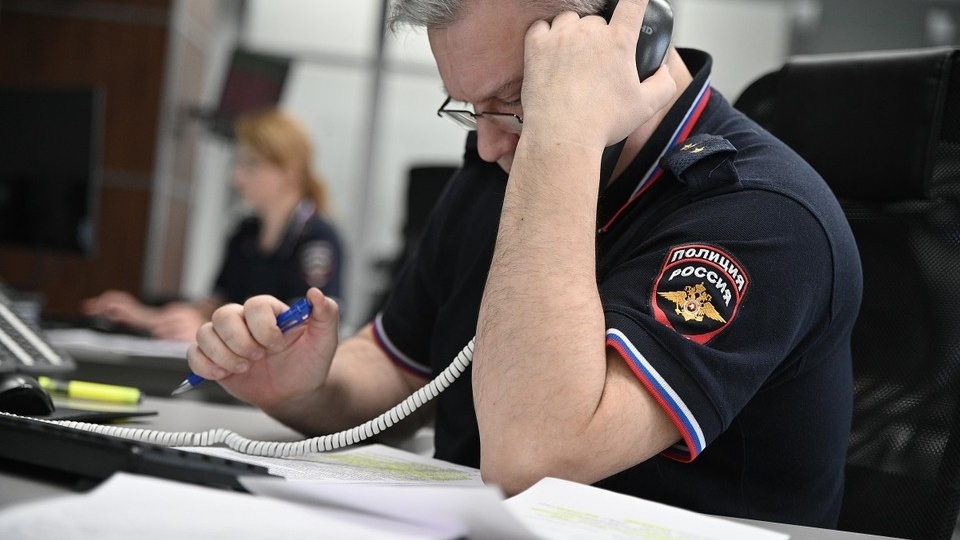 В Ростове задержали лжеполицейских, выманивших у мужчины почти 700 тысяч рублей