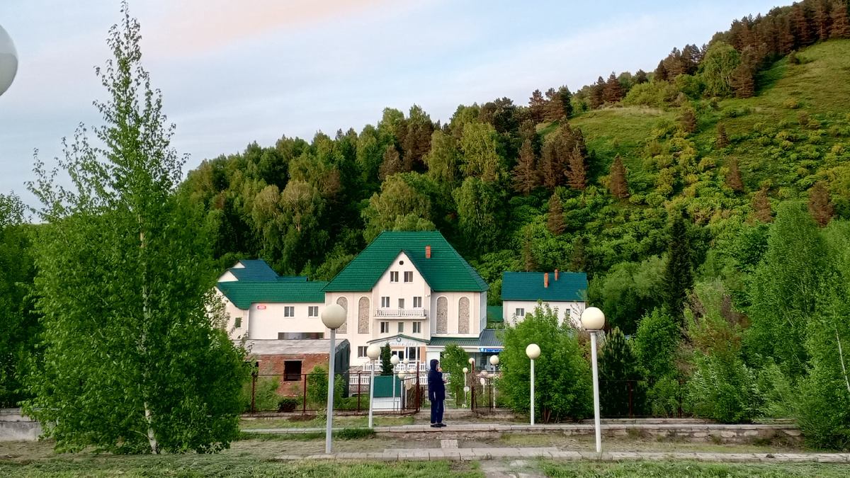 Корпус с рестораном.