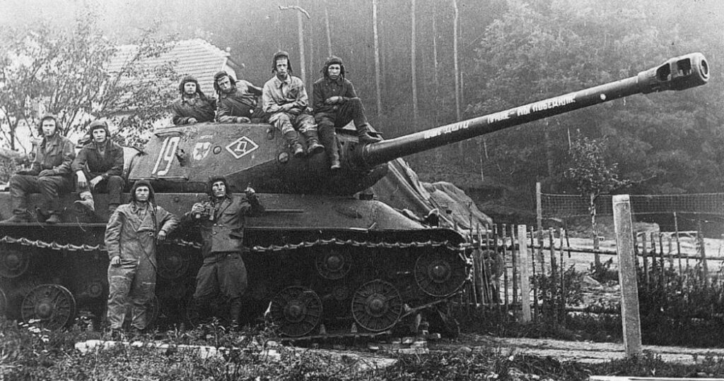 История танкового военачальника, которого солдаты называли Батькой