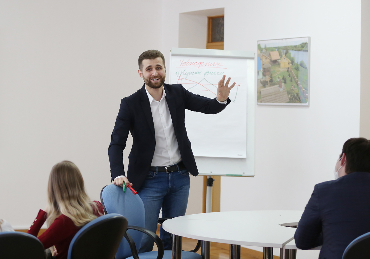 Захар Якунин | Как продавать услуги B2B