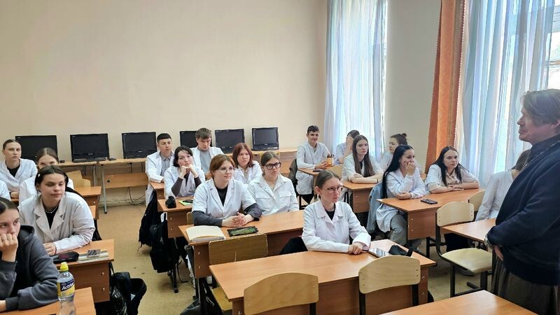 В Сызрани студентам напомнили о скрытом зле сожительства