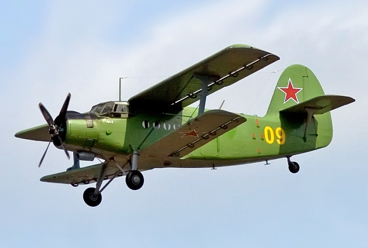 Ан-2 в полете