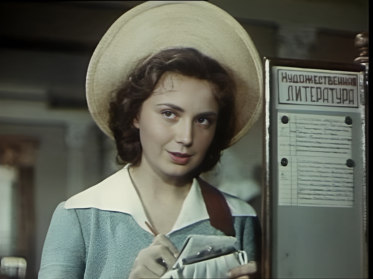 Елена Добронравова