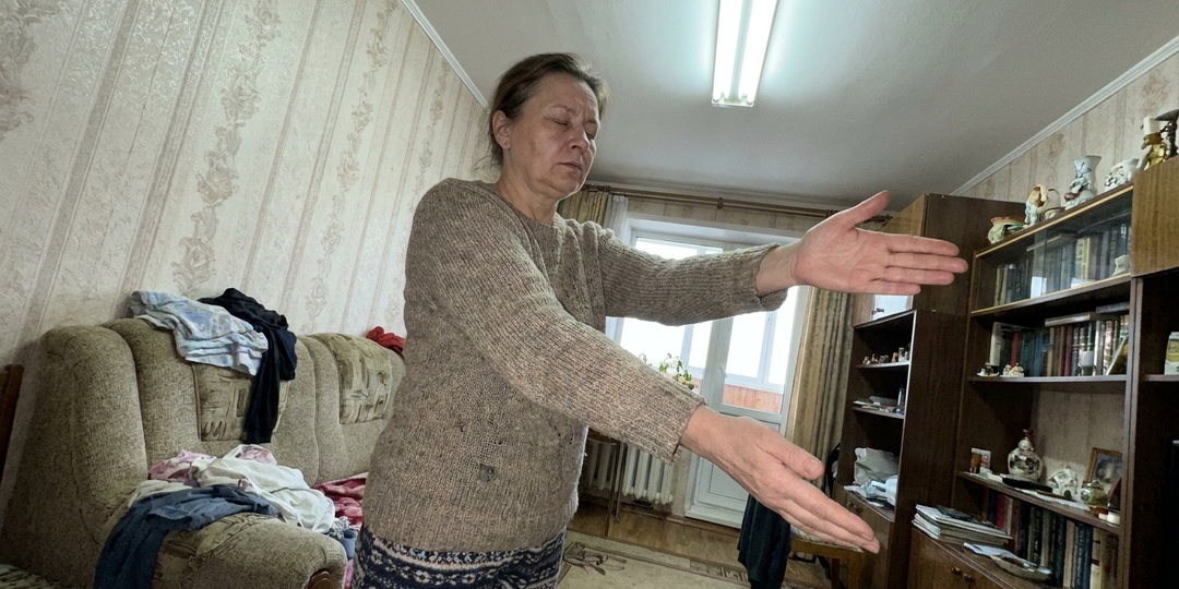 Закройте глаза и вытяните руки: невролог показал домашний тест на скрытые проблемы с сосудами мозга за 30 секунд