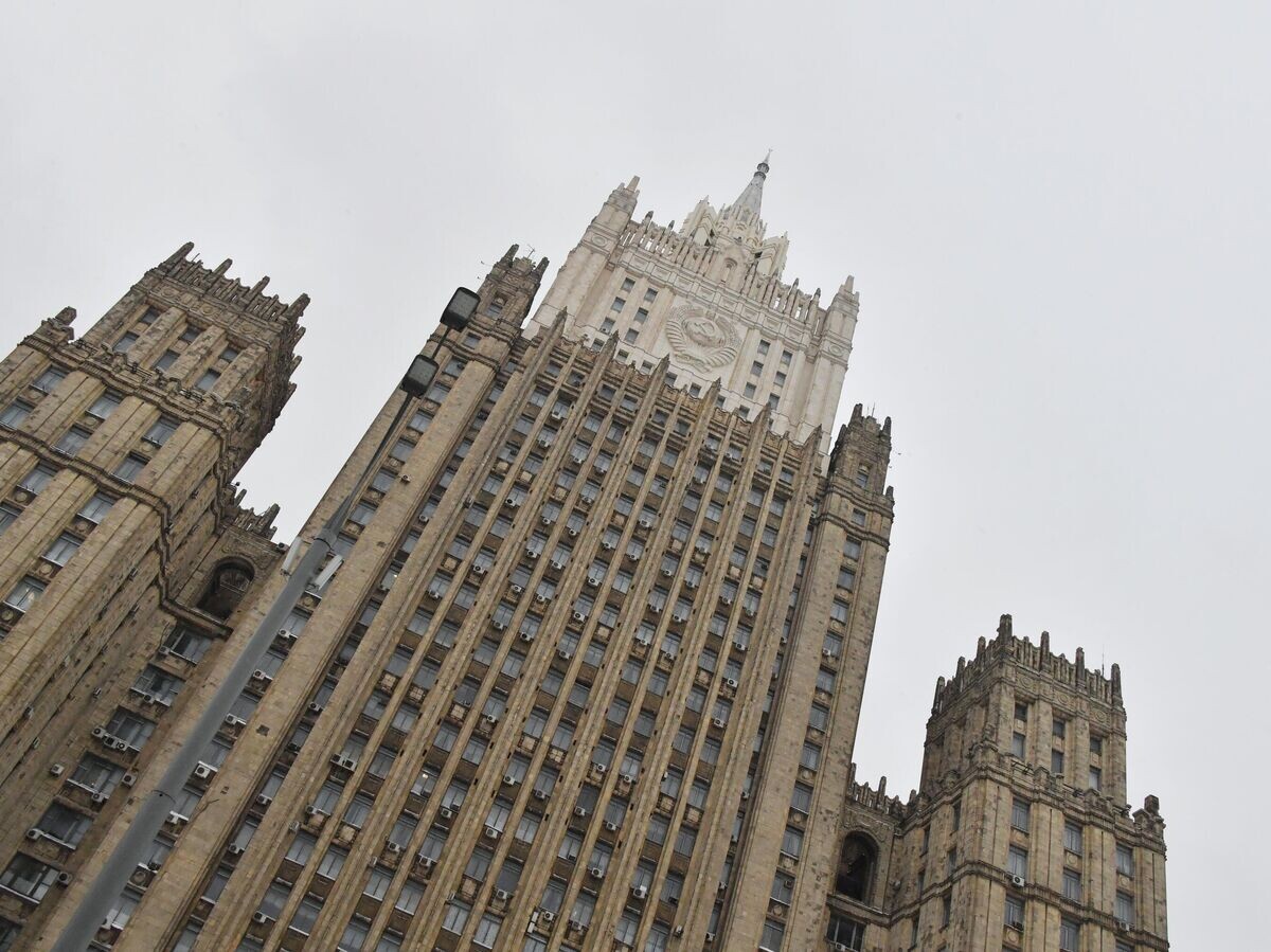    Здание Министерства иностранных дел РФ на Смоленской-Сенной площади в Москве | © РИА Новости / Наталья Селиверстова