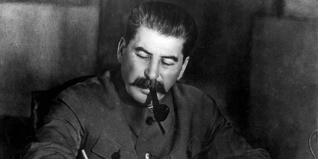 Парадокс обеспечения: почему оклад Сталина не позволял ему купить новые сапоги