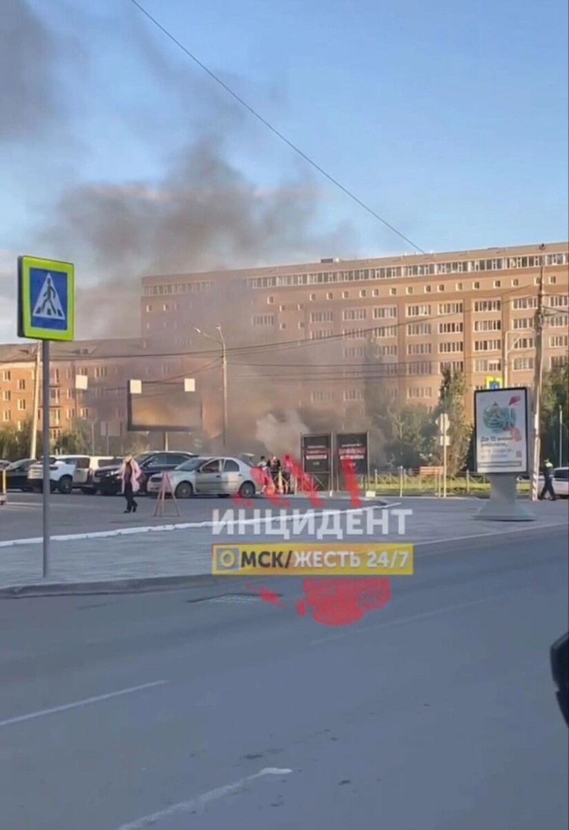    Скриншоты снимков ДТП, сделанных очевидцами   "Инцидент Омск" / ВКонтакте / inci55