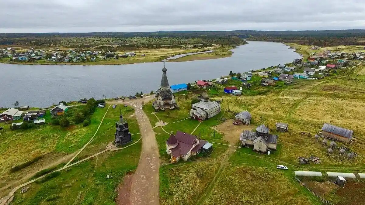 Варзуга: Успенская церковь с расписным потолком-небом