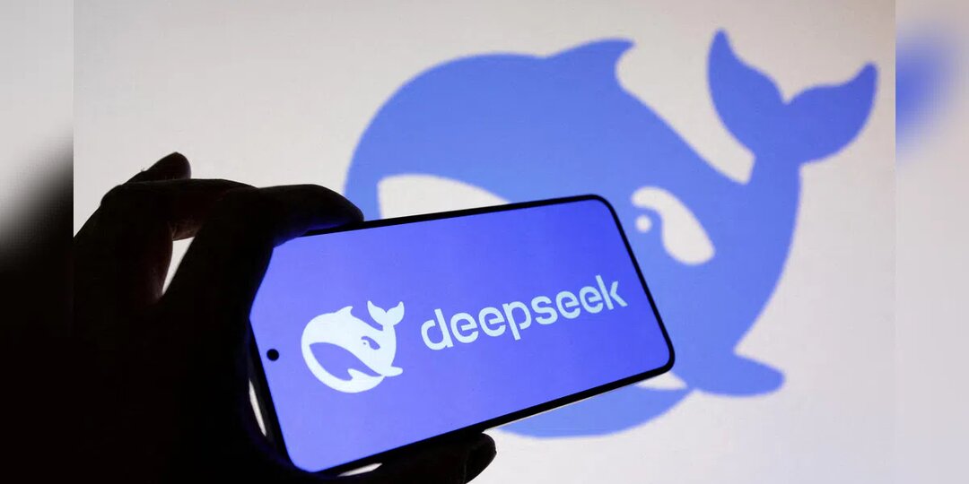 DeepSeek не работает с вечера субботы. Сервис лежит, пользователи злятся, Android под ударом