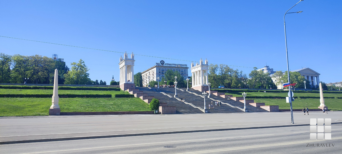 Центральная лестница