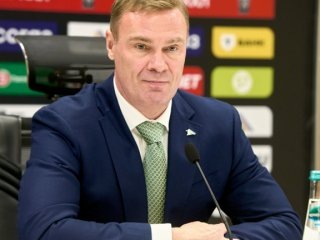Карандин про приз лучшему тренеру сезона: «Разделил бы между Хартли и Виктором Козловым»