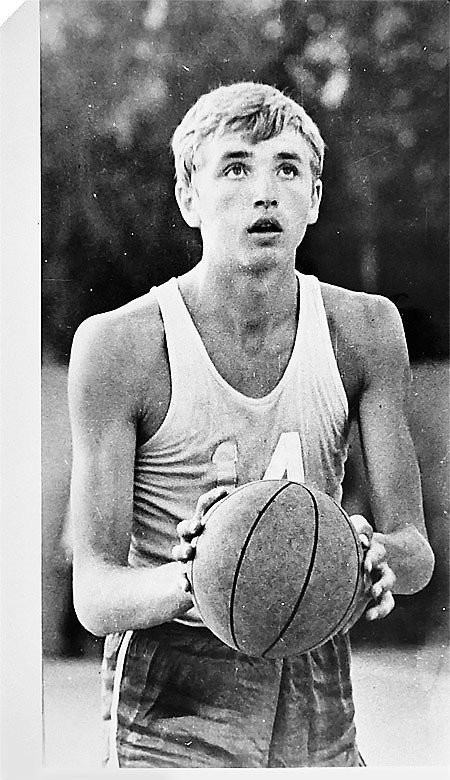 Александр Белов 16 лет.