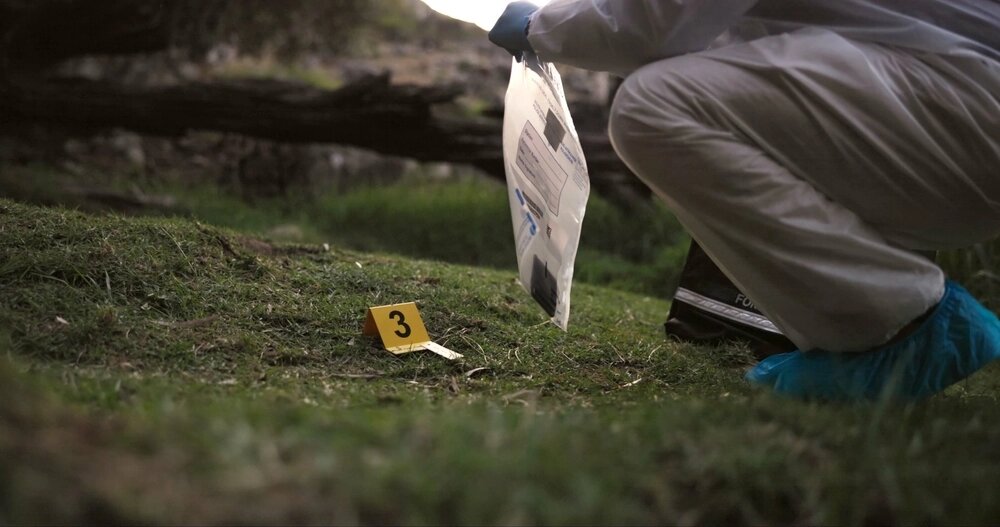 https://www.dagens.com/crime/two-young-girls-found-in-shallow-graves-inside-suitcases